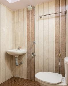 Bathroom Image of 1000 Sq.ft 2 BHK Builder Floor for rent in Palarivattom Kochi for Rs. 25000