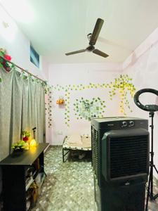 Hall Image of 350 Sq.ft 1 BHK Apartment / Flat for rent in Gomti Nagar Lucknow for Rs. 3500