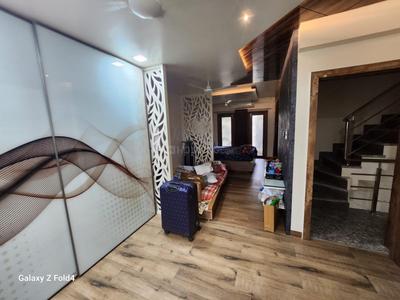 Hall Image of 1800 Sq.ft 4 BHK Independent House for rent in Koregaon Park Pune for Rs. 125000