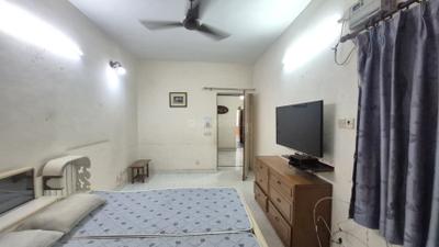 Bedroom Image of 1750 Sq.ft 3 BHK Apartment / Flat for rent in Vasant Kunj New Delhi for Rs. 85000