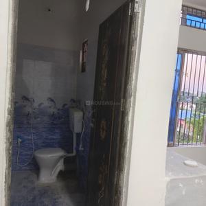 Bathroom Image of 500 Sq.ft 1 BHK Independent House for rent in Baihata Chariali Kamrup for Rs. 4000