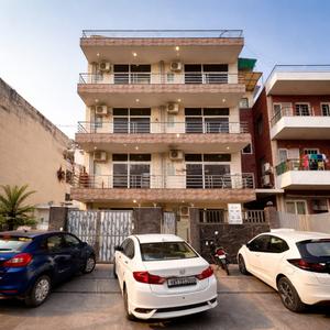 Building Image of Peaceful Rental Apartment in Sector 43, Gurgaon