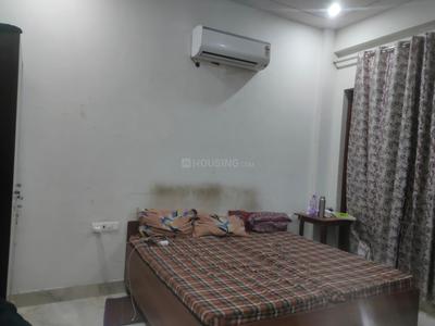 Bedroom Image of 1200 Sq.ft 2 BHK Builder Floor for rent in Omicron II Greater Noida for Rs. 18000