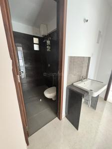 Bathroom Image of 1400 Sq.ft 3 BHK Apartment / Flat for sale in Wellington at Pride World City, Charholi Budruk Pune for Rs. 12000000