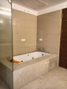 Bathroom Image of 3900 Sq.ft 4 BHK Independent House for sale in DLF Phase 2, DLF Phase 2 Gurgaon for Rs. 140000000