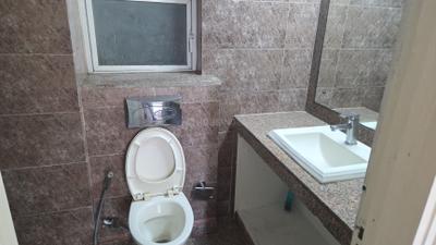 Image of 1500 Sq.ft 2 BHK Apartment / Flat for rent in Raheja Vedaanta, Sector 108, Gurgaon for Rs. 32000