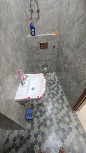 Image of 829 Sq.ft 2 BHK Builder Floor for rent in Krishna Nagar, New Delhi for Rs. 20000