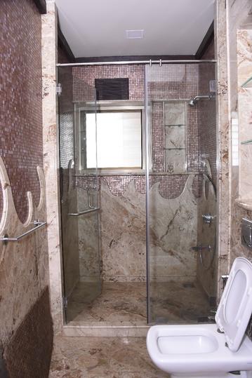 jtri apartment 2 Bathroom 1