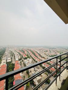 Balcony Image of 435 Sq.ft 1 RK Apartment / Flat for sale in Paramount Golfforeste Oak &amp; Pine, Surajpur Greater Noida for Rs. 3100000