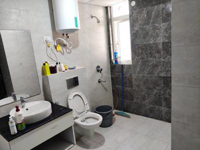 Bathroom Image of 1550 Sq.ft 3 BHK Apartment / Flat for rent in Hero Homes, Sector 88 Mohali for Rs. 50000