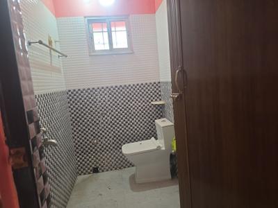 Bathroom Image of 850 Sq.ft 2 BHK Apartment / Flat for sale in Panihati Kolkata for Rs. 2100000