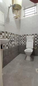 Image of 600 Sq.ft 1 BHK Builder Floor for rent in Arakere, Bengaluru for Rs. 16500