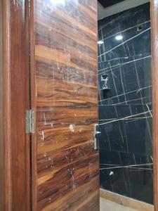 Common Bathroom Image of 1250 Sq.ft 3 BHK Apartment / Flat for sale in JMD Siddhi Vinayak, Sector 73 Noida for Rs. 6500000
