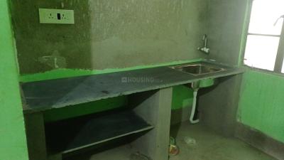 Kitchen Image of 550 Sq.ft 1 BHK Builder Floor for rent in Patuli Kolkata for Rs. 8000