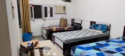 Bedroom Image of SOMO pg in Sector 130, Noida