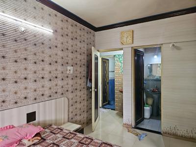 Bedroom Image of 870 Sq.ft 2 BHK Apartment / Flat for rent in Goel Hari Ganga, Yerawada Pune for Rs. 40000