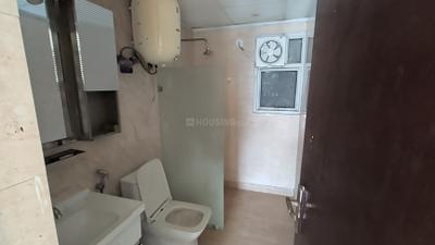 Image of 1180 Sq.ft 2 BHK Apartment / Flat for rent in Panchsheel Wellington, Crossings Republik, Ghaziabad for Rs. 22000