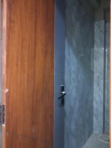Common Bathroom Image of 1450 Sq.ft 3 BHK Apartment / Flat for sale in Capital Metro Height, Sector 72 Noida for Rs. 5150000