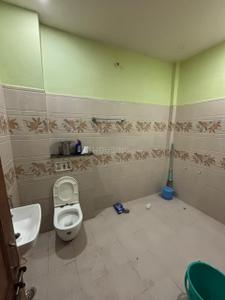Bathroom Image of 2152 Sq.ft 2 BHK Builder Floor for rent in Gomti Nagar Extension Lucknow for Rs. 20000