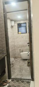 Bathroom Image of 4000 Sq.ft 4 BHK Apartment / Flat for rent in Skyblue Oasis, Manish Nagar Nagpur for Rs. 65000