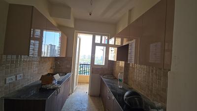 Kitchen Image of 1350 Sq.ft 3 BHK Apartment / Flat for sale in Amrapali Heartbeat City IV, Sector 107 Noida for Rs. 14800000