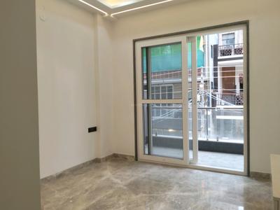 Bedroom Image of 1350 Sq.ft 3 BHK Builder Floor for sale in Shalimar Bagh New Delhi for Rs. 31000000