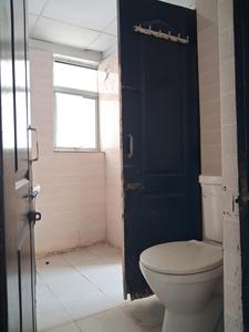 Common Bathroom Image of 1325 Sq.ft 3 BHK Apartment / Flat for rent in Amrapali Zodiac, Sector 120 Noida for Rs. 31000