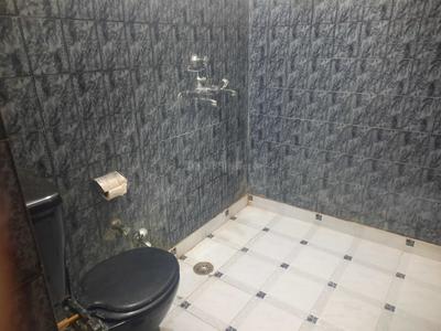Bathroom Image of 1800 Sq.ft 2 BHK Builder Floor for rent in Urban Estate Jalandhar for Rs. 16000