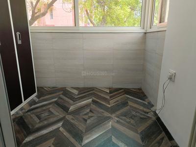 Bathroom Image of 1050 Sq.ft 2 BHK Apartment / Flat for sale in Prashant Apartments, Patparganj New Delhi for Rs. 16100000