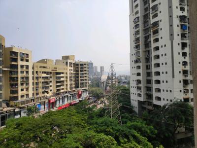 Bedroom Three Image of 746 Sq.ft 3 BHK Apartment / Flat for sale in Kandivali West Mumbai for Rs. 23500000