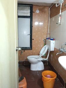 Common Bathroom Image of 625 Sq.ft 1 BHK Apartment / Flat for rent in Sanghvi Hills, Thane West Thane for Rs. 17000