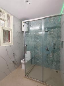 Bathroom Image of 1800 Sq.ft 2.5 BHK Builder Floor for rent in Sector 41 Noida for Rs. 35000