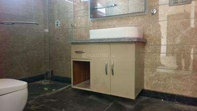 Bathroom Image of 5400 Sq.ft 3 BHK Farm House for sale in Sainik Farm New Delhi for Rs. 57000000