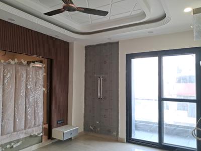 Bedroom Image of 1800 Sq.ft 3 BHK Builder Floor for sale in Paschim Vihar New Delhi for Rs. 37500000