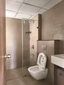 Common Bathroom Image of 1404 Sq.ft 3 BHK Apartment / Flat for rent in Runwal The Central Park, Chinchwad Pune for Rs. 50000