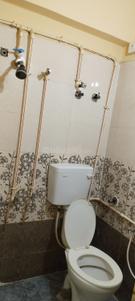 Bathroom Image of 700 Sq.ft 1 BHK Apartment / Flat for rent in Manikonda Hyderabad for Rs. 15000
