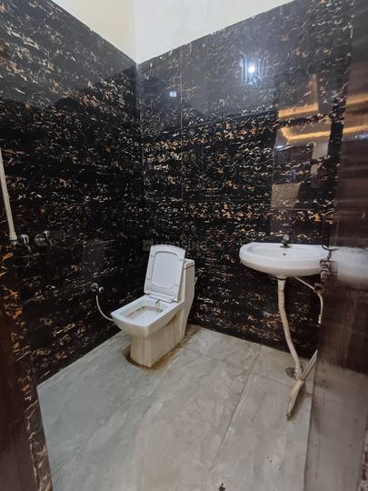 Neharpar Faridabad, Sector 87 Bathroom 1