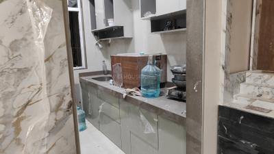 Kitchen Image of 650 Sq.ft 1 BHK Apartment / Flat for rent in Worli Mumbai for Rs. 80000