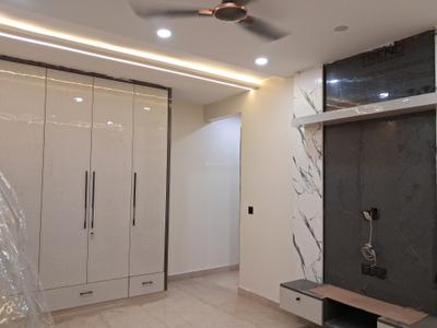 Bedroom Image of 1800 Sq.ft 3 BHK Builder Floor for sale in Paschim Vihar New Delhi for Rs. 37500000
