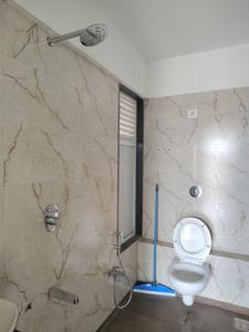 Common Bathroom Image of 675 Sq.ft 1 BHK Apartment / Flat for rent in Haware Platinum Tower, Kasarvadavali Thane for Rs. 16006