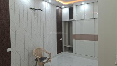 Bedroom Image of 1100 Sq.ft 3 BHK Apartment / Flat for sale in Vikaspuri New Delhi for Rs. 15000000
