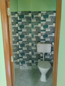 Bathroom Image of 630 Sq.ft 2 BHK Apartment / Flat for sale in Airport Gate no. 1 Kolkata for Rs. 2400000
