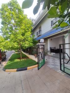 Image of 4000 Sq.ft 4 BHK Villa for rent in Vasudeva Lalitha Bloomfield, Khaja Guda, Hyderabad for Rs. 100000