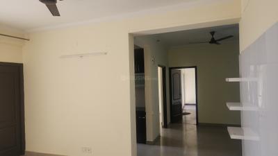 Living Room Image of 1120 Sq.ft 2 BHK Apartment / Flat for rent in Paramount Mapple, Crossings Republik Ghaziabad for Rs. 17000