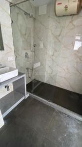 Bathroom Image of 1800 Sq.ft 3 BHK Apartment / Flat for rent in Maker Tower, Cuffe Parade Mumbai for Rs. 500000