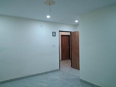 Living Room Image of 600 Sq.ft 2 BHK Apartment / Flat for rent in Sector 72 Noida for Rs. 25000