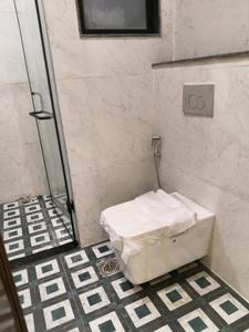 Common Bathroom Image of 2000 Sq.ft 3 BHK Builder Floor for sale in Paramount Luxury Floors Sushant Lok 3, Sector 57 Gurgaon for Rs. 27500000
