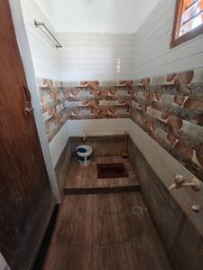 Bathroom Image of 726 Sq.ft 1 BHK Independent House for rent in Oddanchatram Dindigul for Rs. 7500