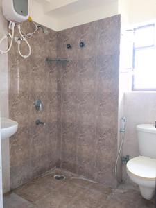Common Bathroom Image of 972 Sq.ft 2 BHK Apartment / Flat for rent in Primarc Southwinds, Rajpur Kolkata for Rs. 23000