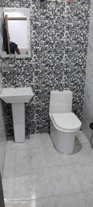 Bathroom Image of 550 Sq.ft 1 RK Builder Floor for rent in Sector 63 A Noida for Rs. 15500